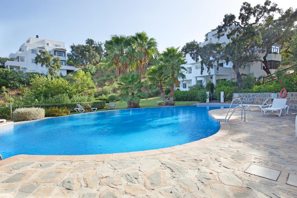 Apartment Jacarandas De Elviria Marbella Exteriör bild