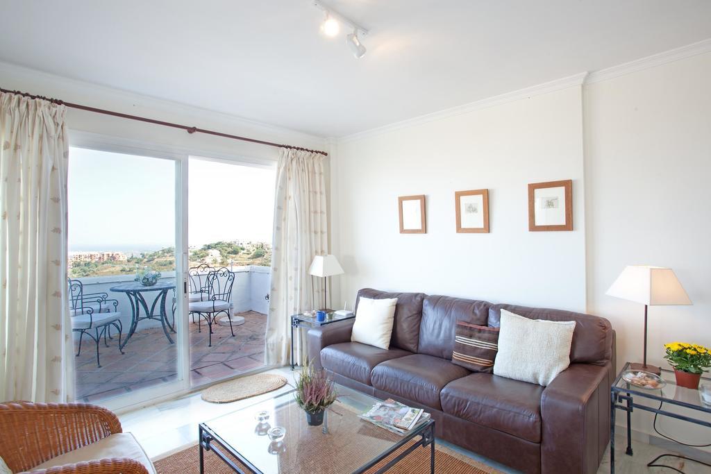 Apartment Jacarandas De Elviria Marbella Exteriör bild